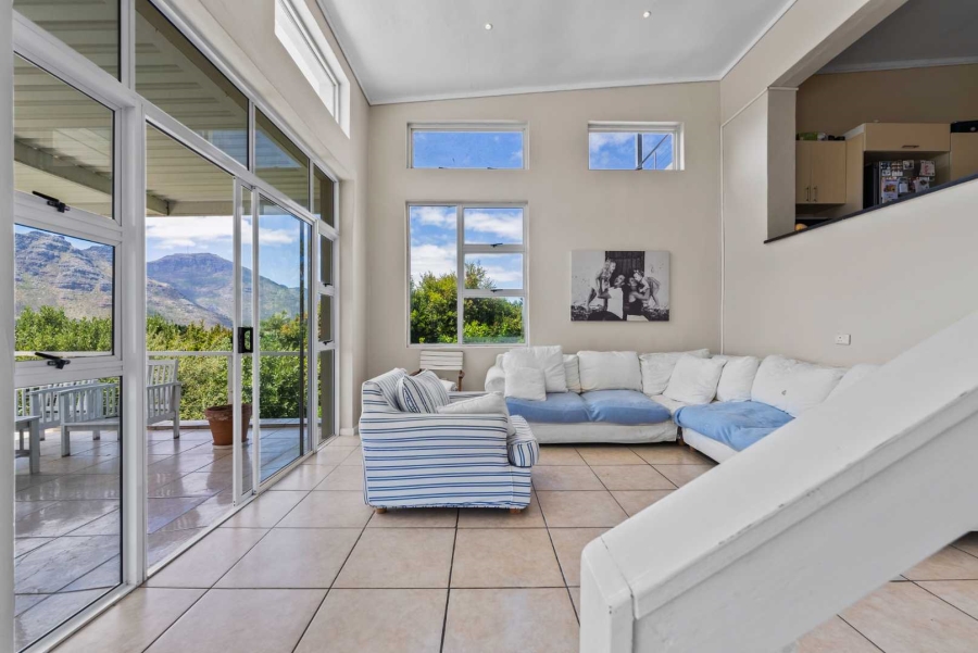 8 Bedroom Property for Sale in Mount Rhodes Western Cape